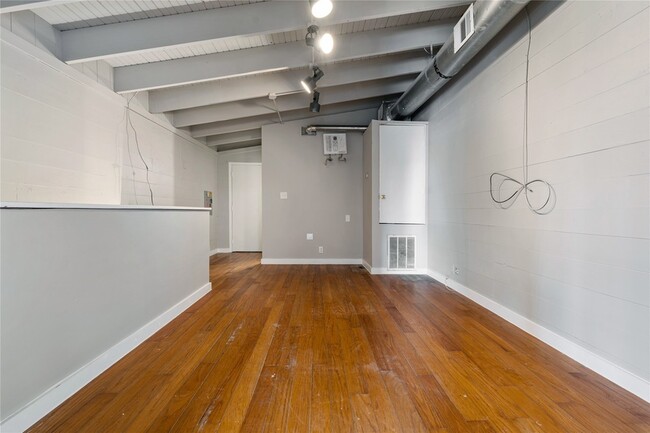 Building Photo - 6911 Avenue O