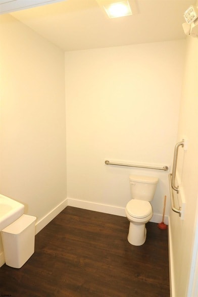 Building Photo - 24 S Washington Ave