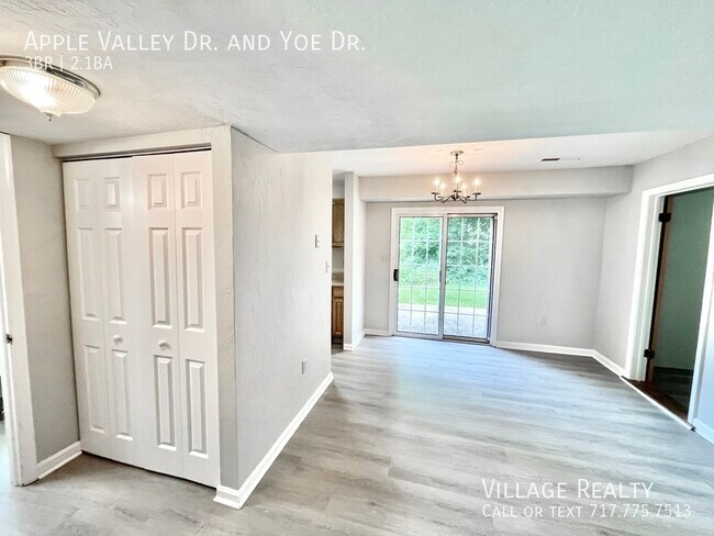 Building Photo - 914 Apple Valley Dr