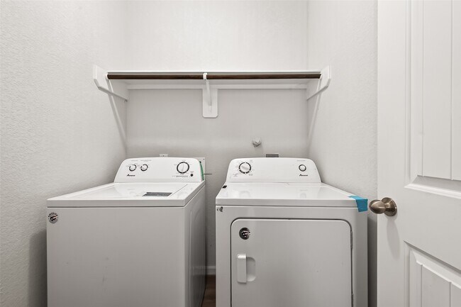 Building Photo - 17247 Quiet Song Ct