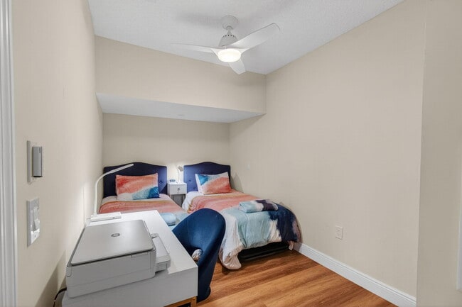 Building Photo - 7745 Stanway Pl