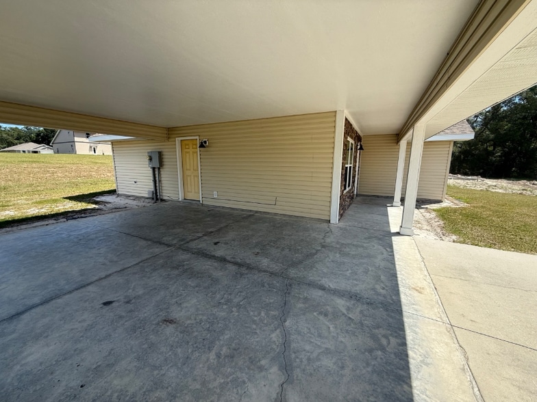 Building Photo - 3288 NE Caitlin Ln