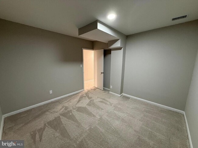 Building Photo - 4924 McFarland Dr