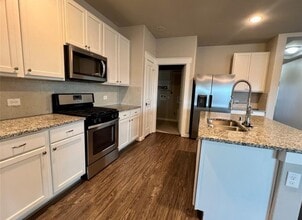 Building Photo - 12347 Breckenwood Mills Dr