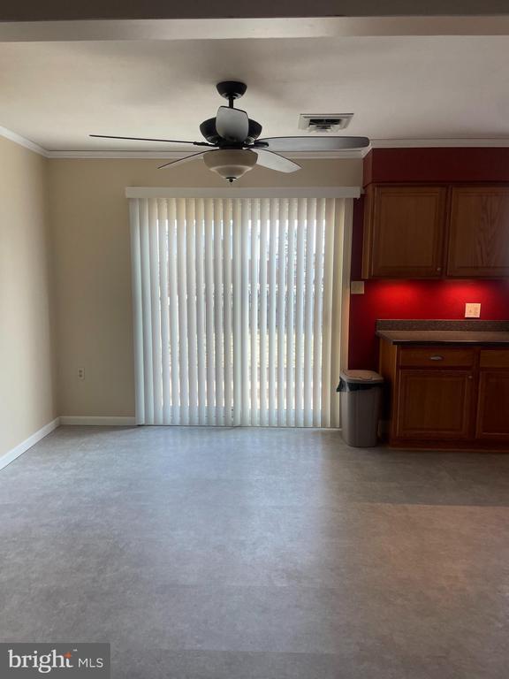 Building Photo - 5400 Oxford Dr