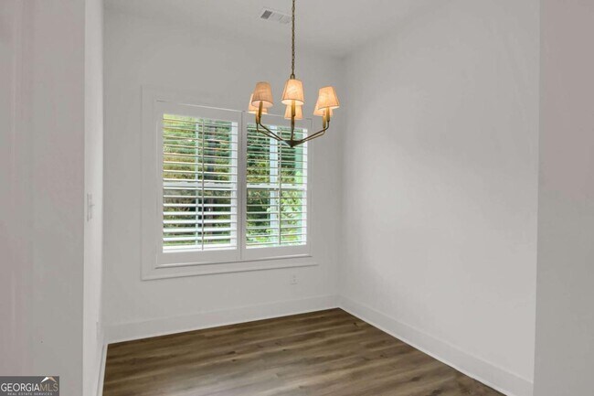 Building Photo - 2050 Bolton Rd NW