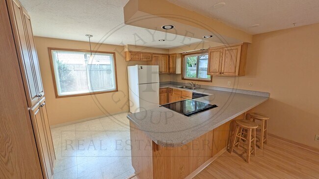 Building Photo - 15166 SE Topaz Ave