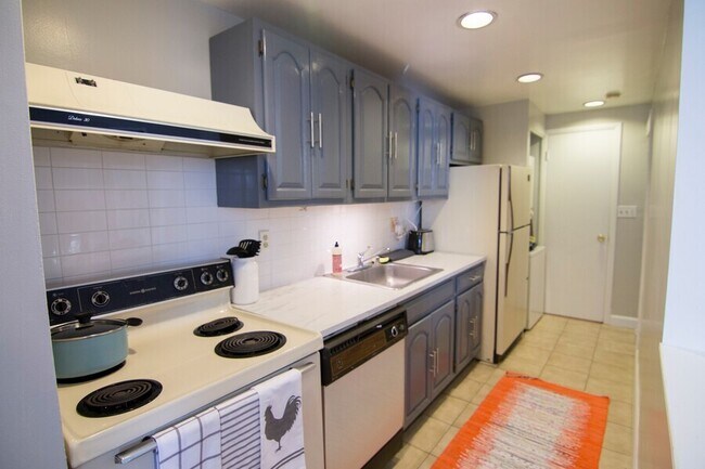 Building Photo - 1339 Vermont Ave NW