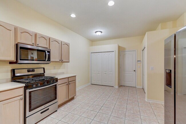 Building Photo - 19332 Everton Pl