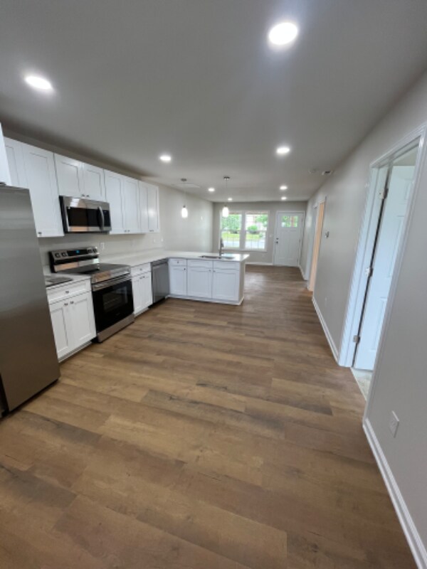 Building Photo - 437 N Main St