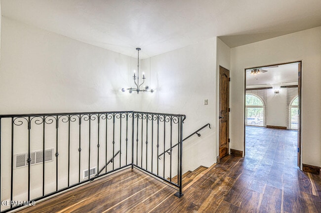 Building Photo - 137 Lanell Dr