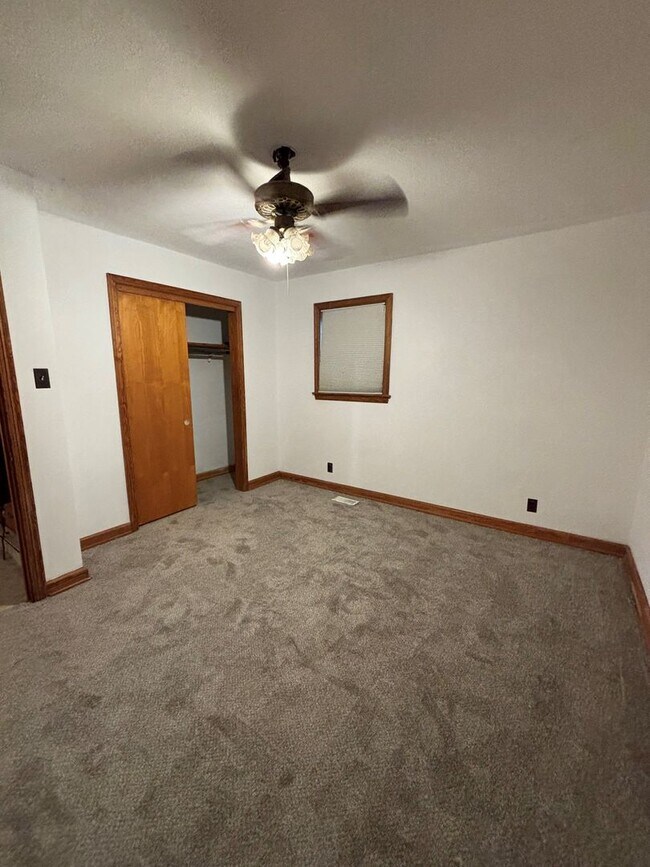 Building Photo - 903 N Audubon Ave