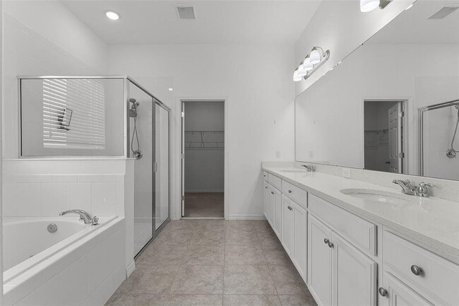 Building Photo - 12676 Salomon Cove Dr