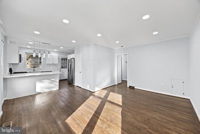 Building Photo - 8135 Allendale Dr