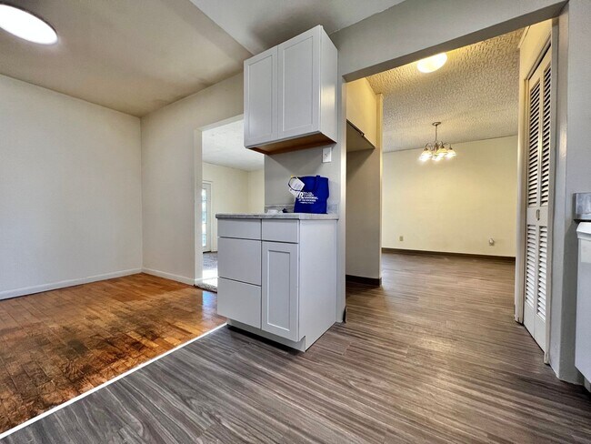 Building Photo - Ranch-Style 3 Bed, 1.5 Bath Home Near Avery Park in Fort Collins