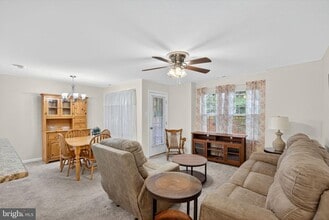 Building Photo - 511 Diamond Dr