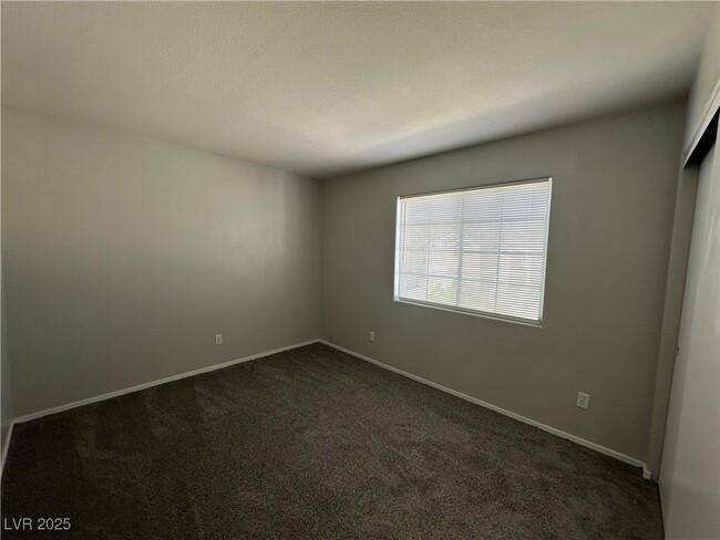 Building Photo - 7540 Flat Rock St