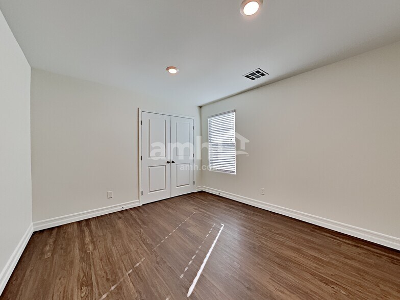 Building Photo - 6137 Wild Lilac Ct