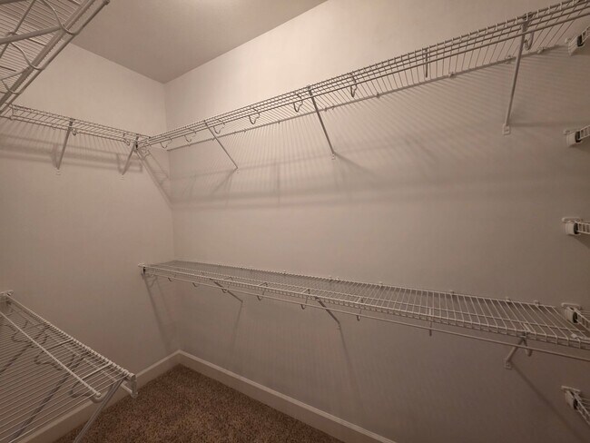 Building Photo - Holiday SPECIAL!! $500 OFF Your Move-In Co...