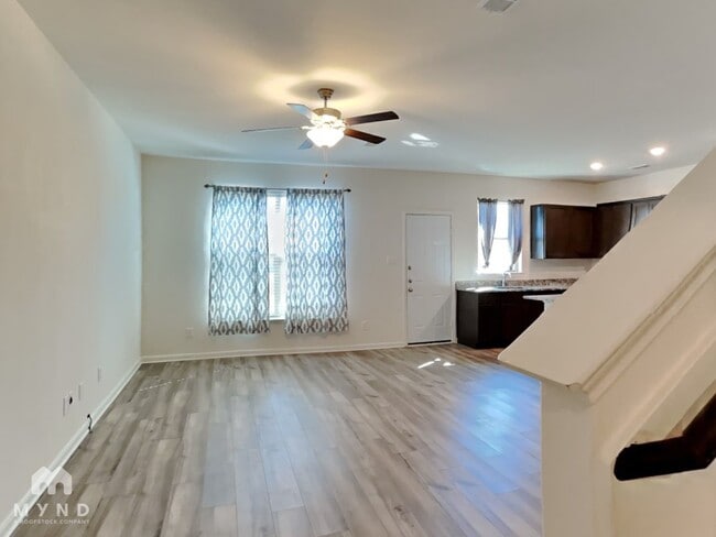 Building Photo - 732 Keeneland Dr