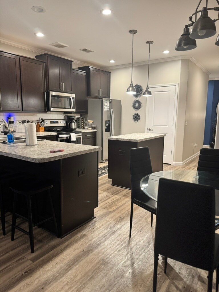 Building Photo - 40 Winter Lake Cir