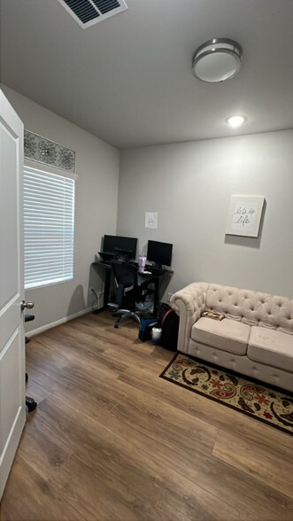 Building Photo - 312 Blue Hibiscus Dr