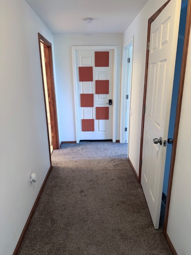 Building Photo - 3776 SW Fairhaven Dr