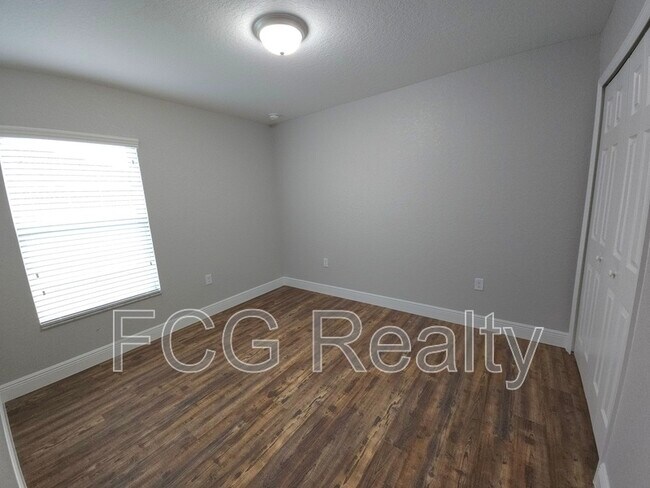 Building Photo - 4750 SW 139th St Rd