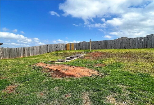 Building Photo - Beautiful 3-Bedroom Home with Easy Access ...