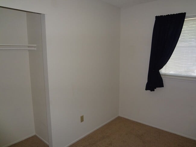 Building Photo - COMING SOON!!! 4 Bedroom 2 Bathroom house ...