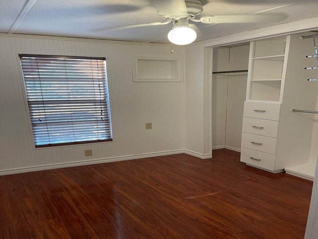 Building Photo - 307 Muller Memorial Blvd