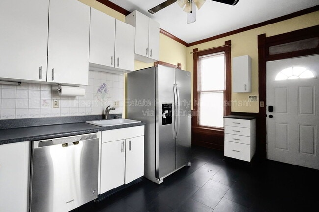 Building Photo - 69 E 1st Ave