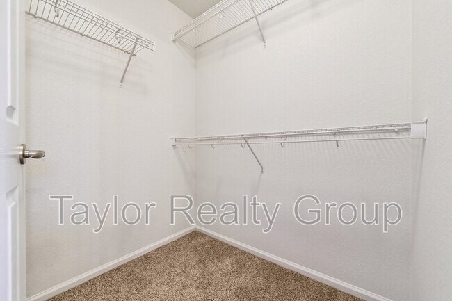 Building Photo - 10443 Ouray St