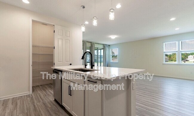 Building Photo - 12706 Grn Mdw Dr