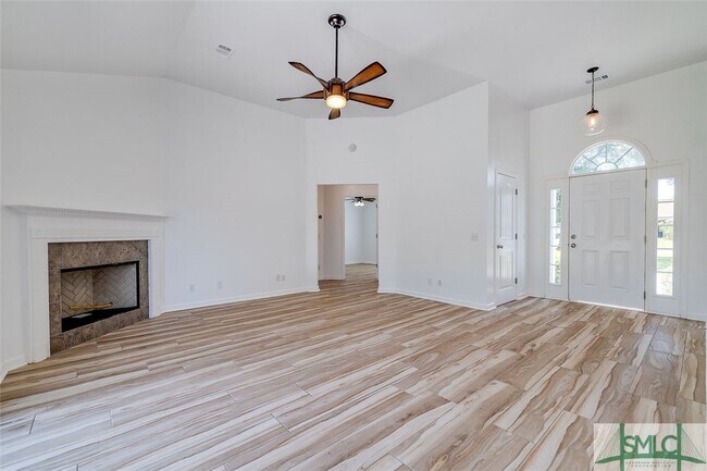 Building Photo - 140 Abigail Cir