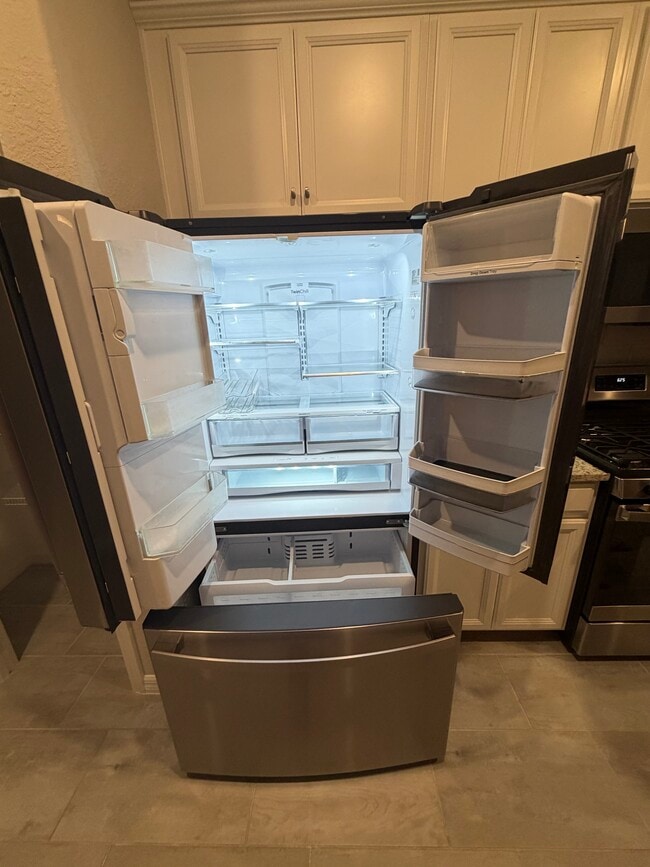 Building Photo - 11815 Bluebird Pl