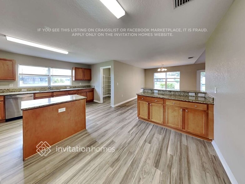 Building Photo - 1075 Paraclete Rd