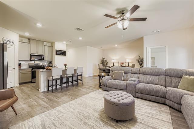 Building Photo - 11301 Summer Rain Blvd