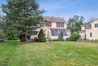 Building Photo - 119 Braidburn Rd