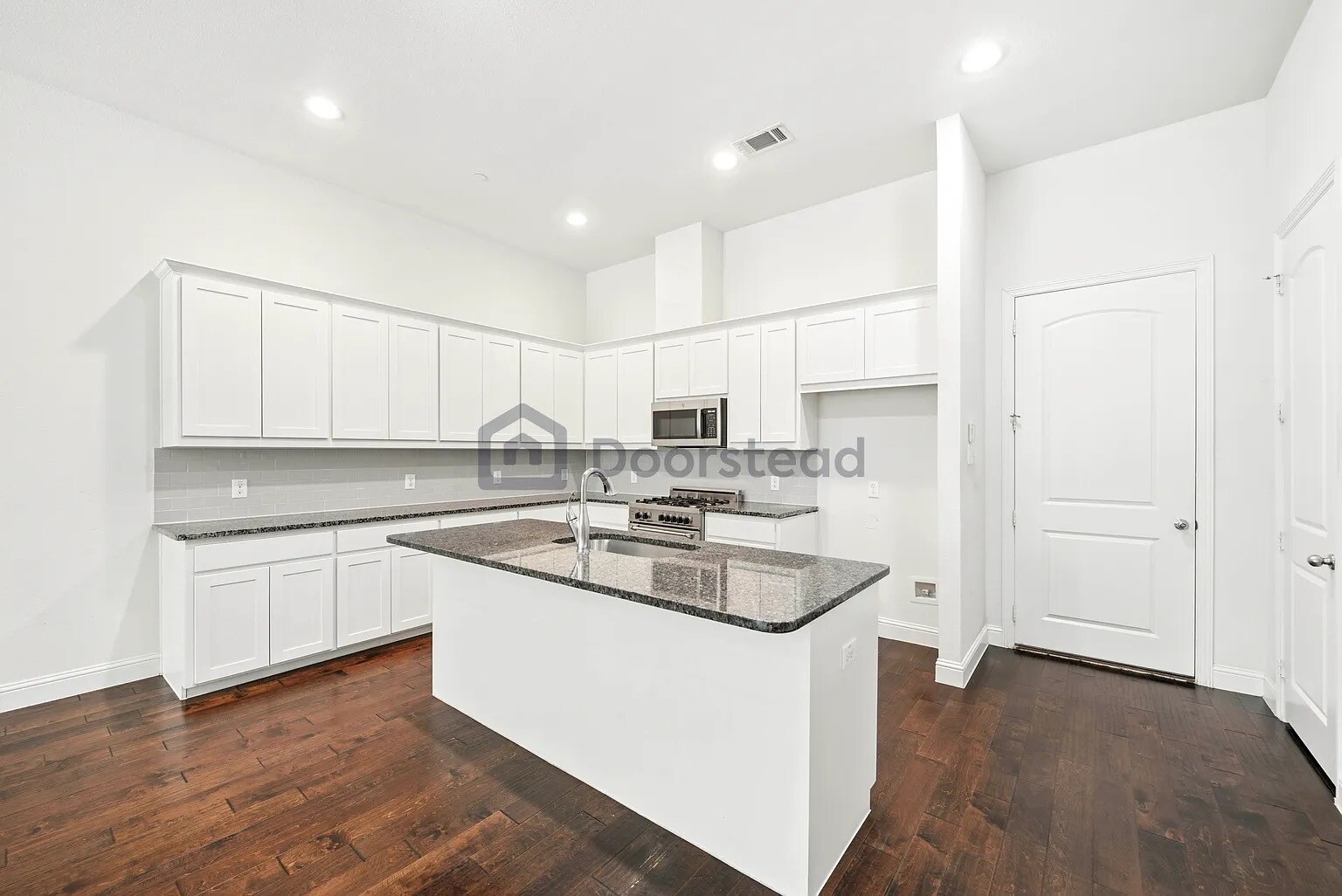 Building Photo - 2518 Plumas Dr