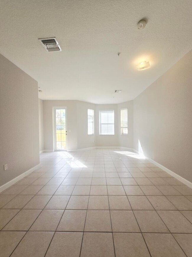 Building Photo - 3803 Shoma Dr