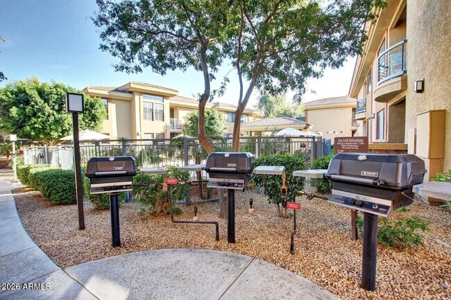 Building Photo - 6900 E Princess Dr