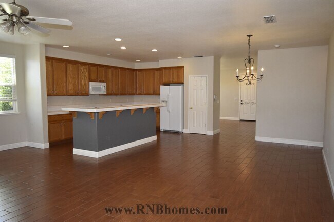 Building Photo - 133 Marinette Ct