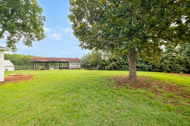 Building Photo - 2811 Locust Hill Rd