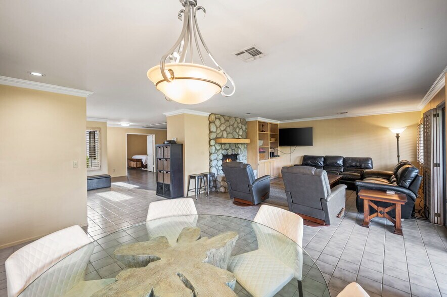 Building Photo - 78990 Bayside Ct