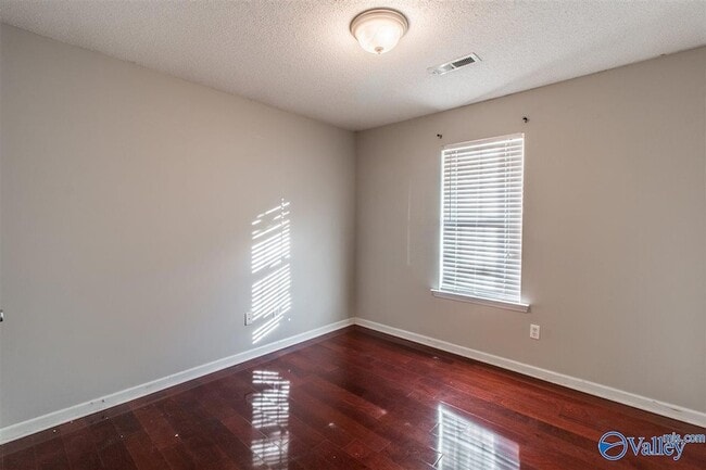 Building Photo - 123 Ann Bradley Dr