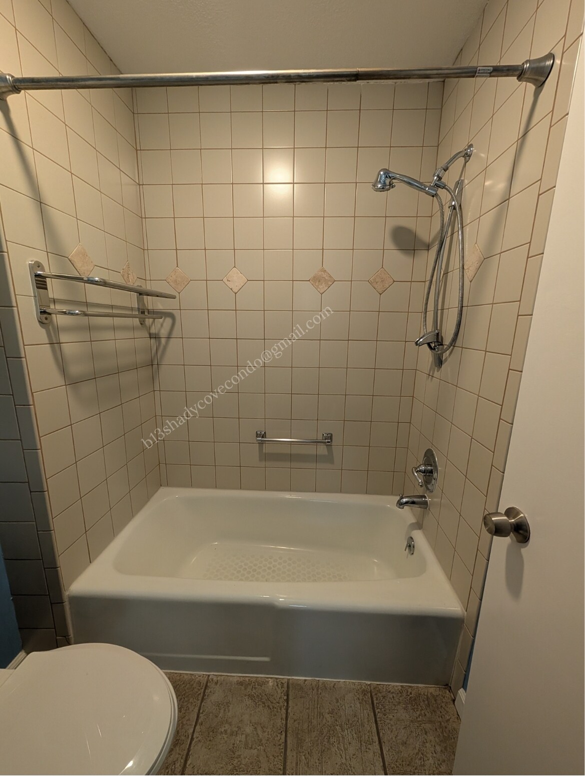 Building Photo - 5568 La Moya Ave