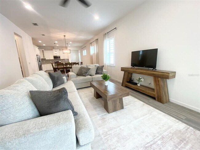 Building Photo - 724 Winterside Dr