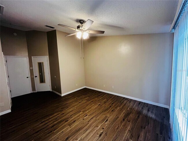 Building Photo - 8526 HUNTERS KEY Cir