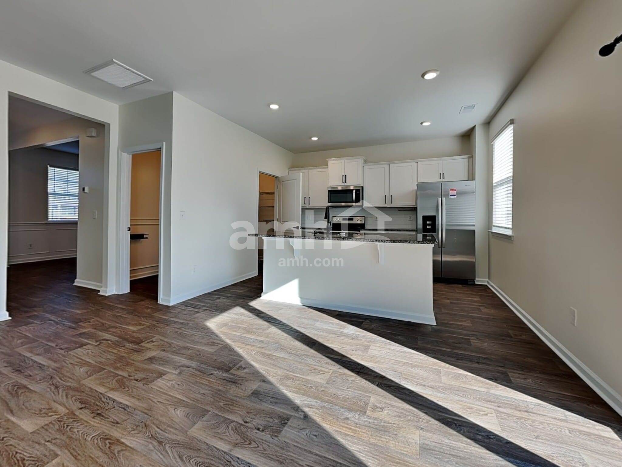 Building Photo - 121 Decker Dr